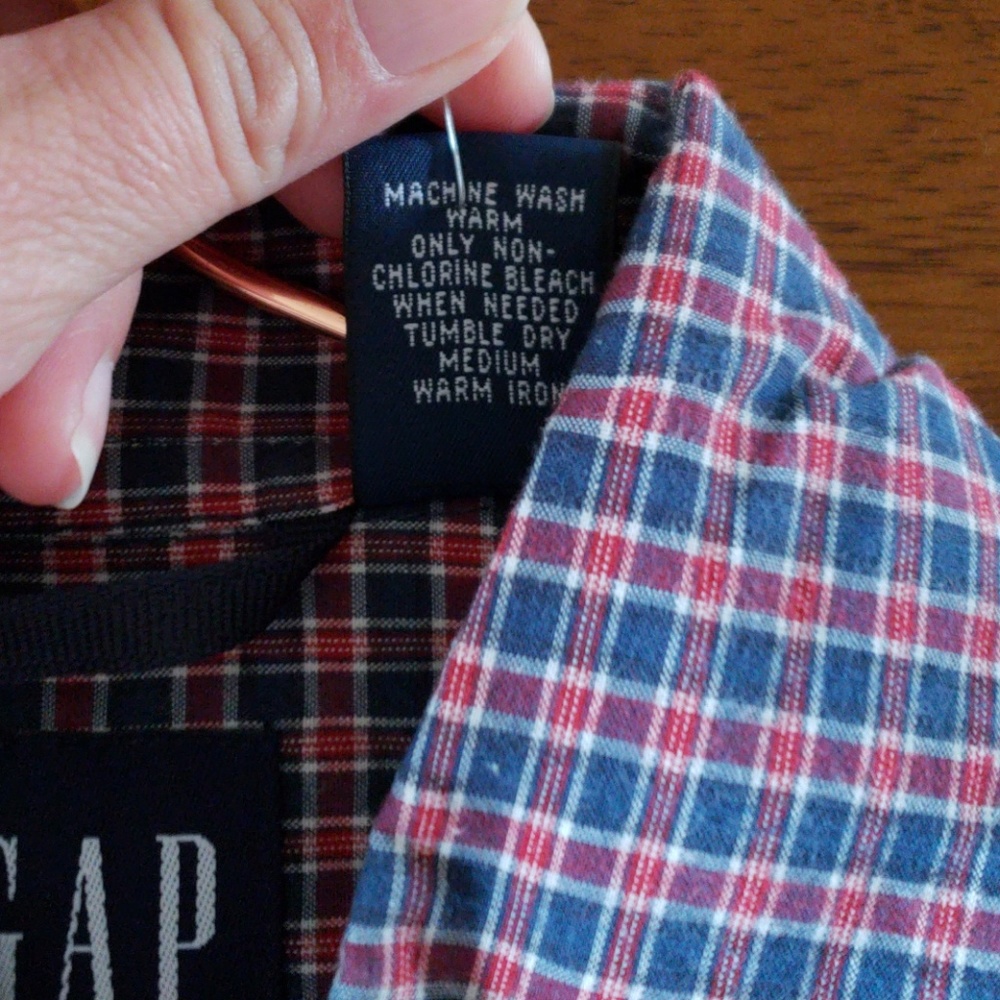 Gap Button Down Size Small - image 4